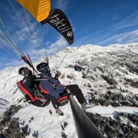 Eugen beim Tandemfliegen in St. Anton am Arlberg