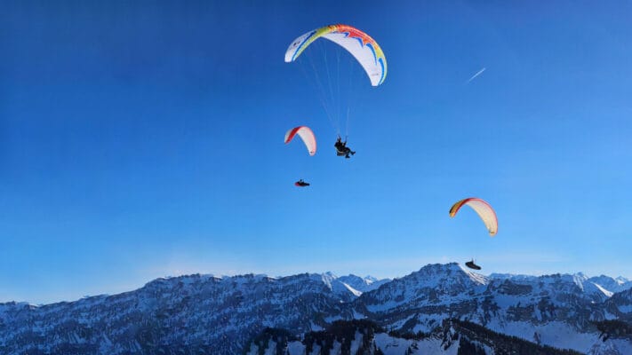 Gleitschirmcheck in Feldkirch – Retter packen und Reparatur bei Wolf paragliding service
